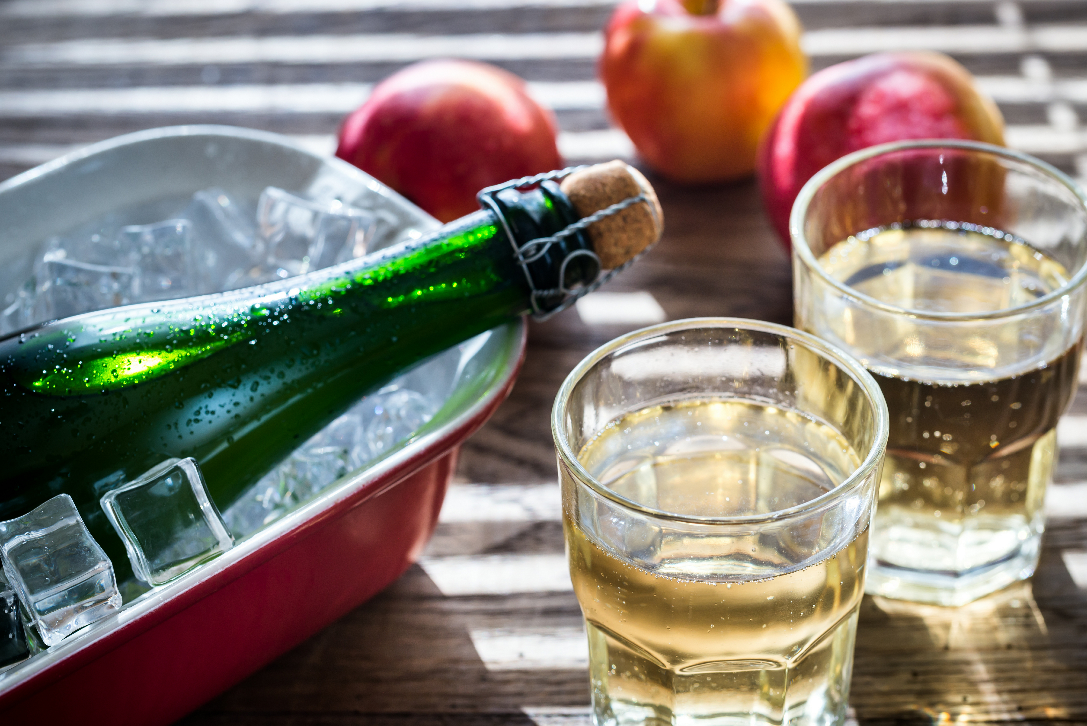 Good sparkling juice delivers a blast of crisp, fresh flavor of just-picked fruit. (Getty Images/iStockphoto)